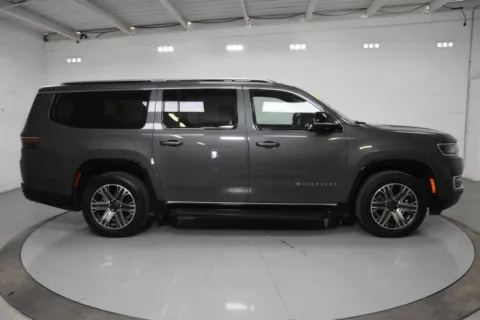 More photos of 2023 Jeep Wagoneer L Series II at Trevinos Auto Mart, TX