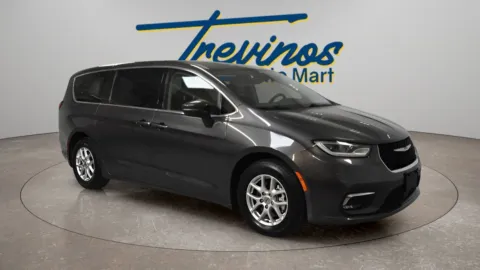 Unknown 2023 Chrysler Pacifica Touring L for sale in McAllen, TX