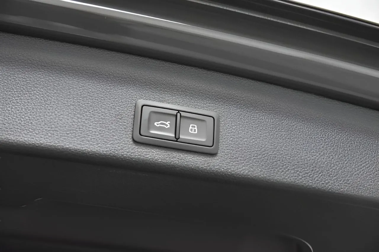 2020 Audi Q3 Premium - Photo 43