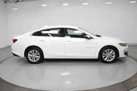 More photos of 2024 Chevrolet Malibu LT at Trevinos Auto Mart, TX