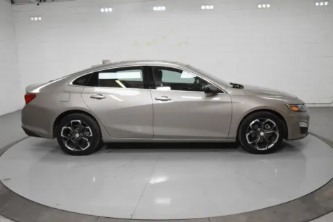 More photos of 2023 Chevrolet Malibu LT at Trevinos Auto Mart, TX
