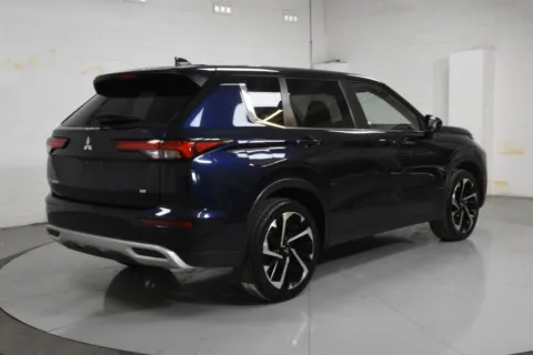 Photos of 2024 Mitsubishi Outlander SE for sale in McAllen, TX at Trevinos Auto Mart