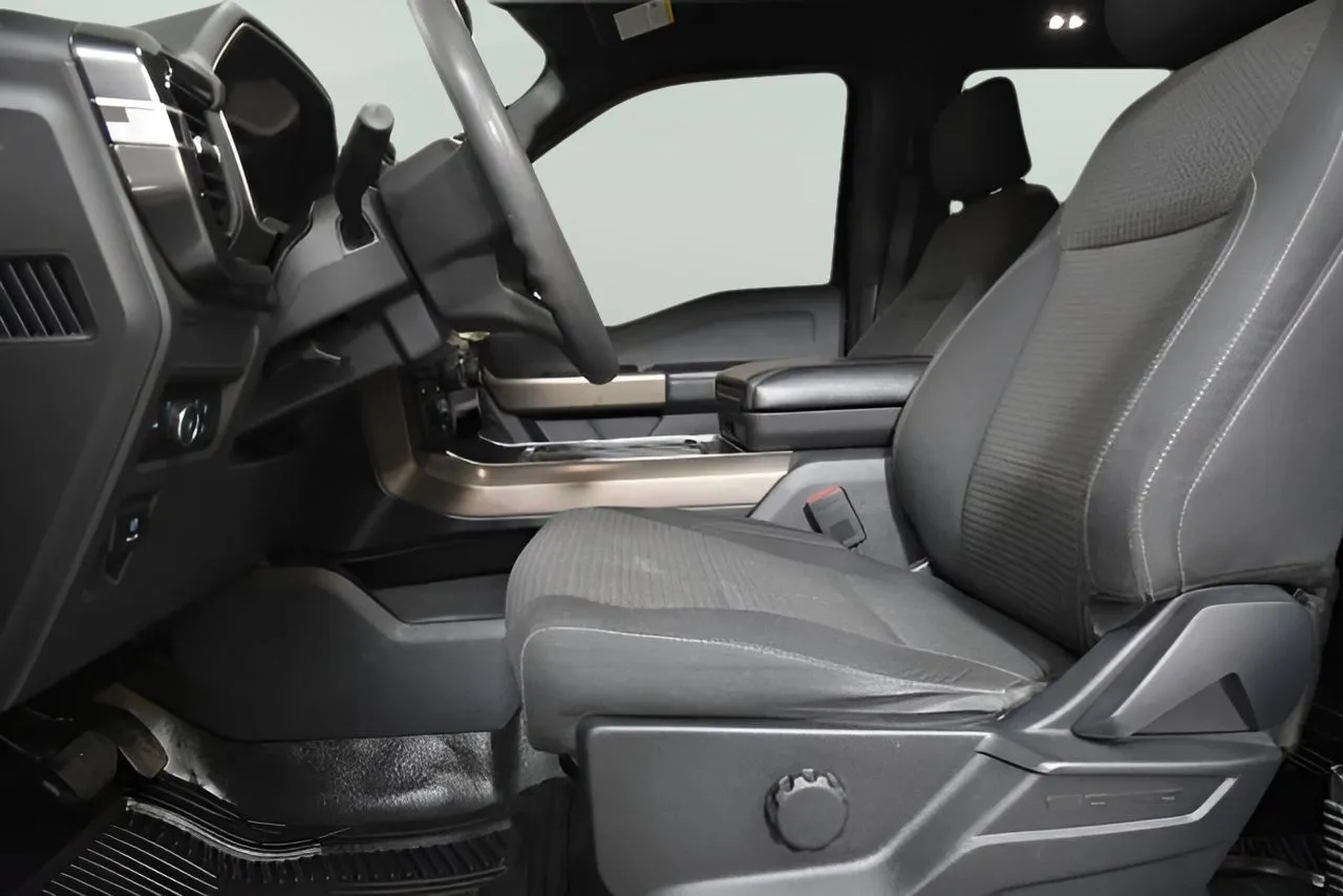 2023 Ford F-150 XL - Photo 17