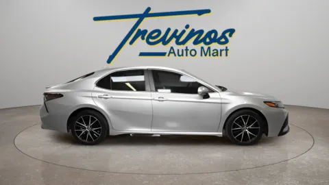 More photos of 2022 Toyota Camry SE at Trevinos Auto Mart, TX