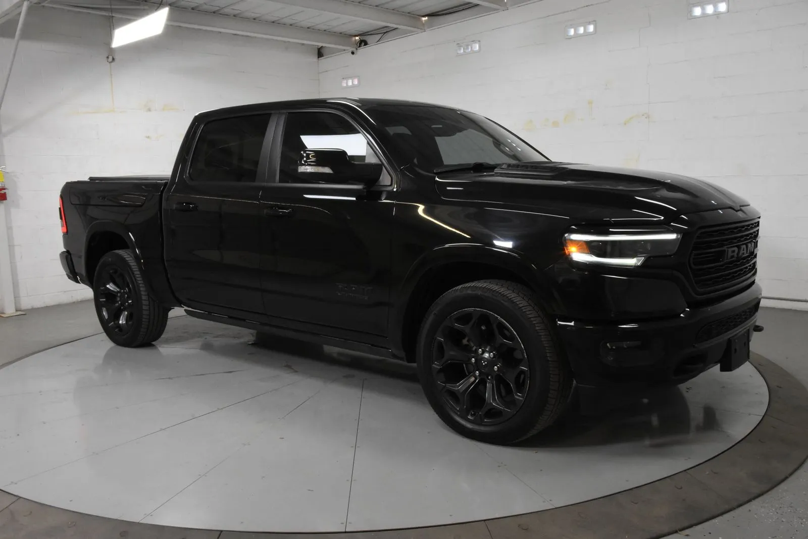Black 2020 Ram 1500 Limited for sale in McAllen, TX
