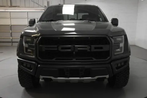 More photos of 2018 Ford F-150 Raptor at Trevinos Auto Mart, TX