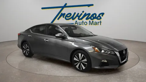 Gray 2022 Nissan Altima 2.5 SV for sale in McAllen, TX