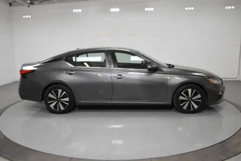 More photos of 2022 Nissan Altima 2.5 SV at Trevinos Auto Mart, TX