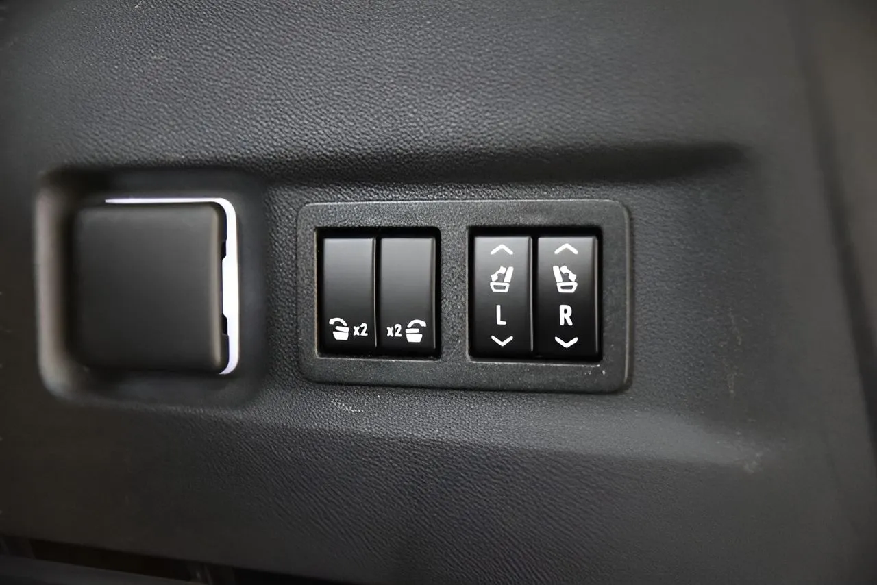 GMC Yukon XL photo 46