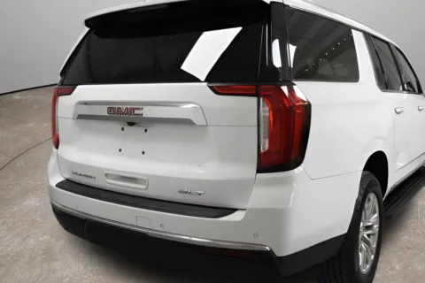 Another view of 2021 GMC Yukon XL SLT for sale in McAllen, TX at Trevinos Auto Mart