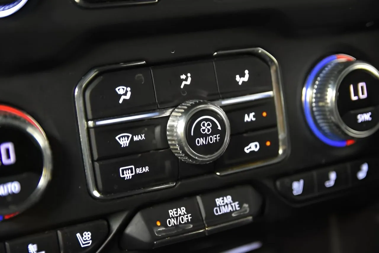 GMC Yukon XL photo 29