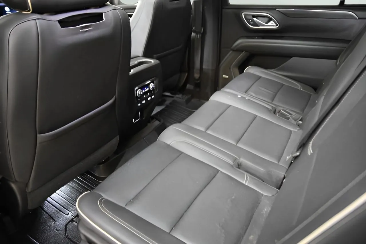 GMC Yukon XL photo 36