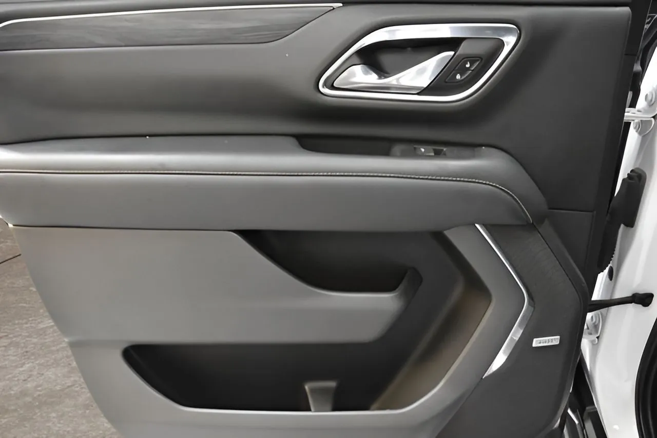 GMC Yukon XL photo 13