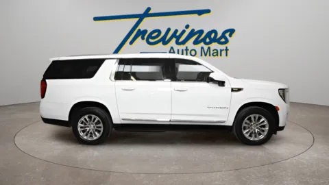 More photos of 2021 GMC Yukon XL SLT at Trevinos Auto Mart, TX
