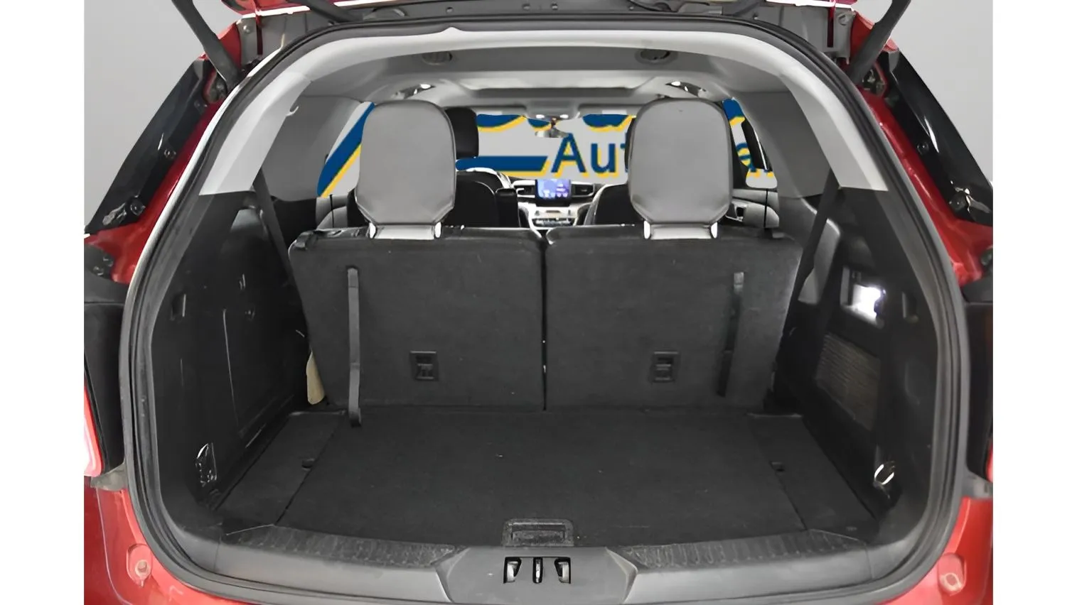 Ford Explorer photo 39