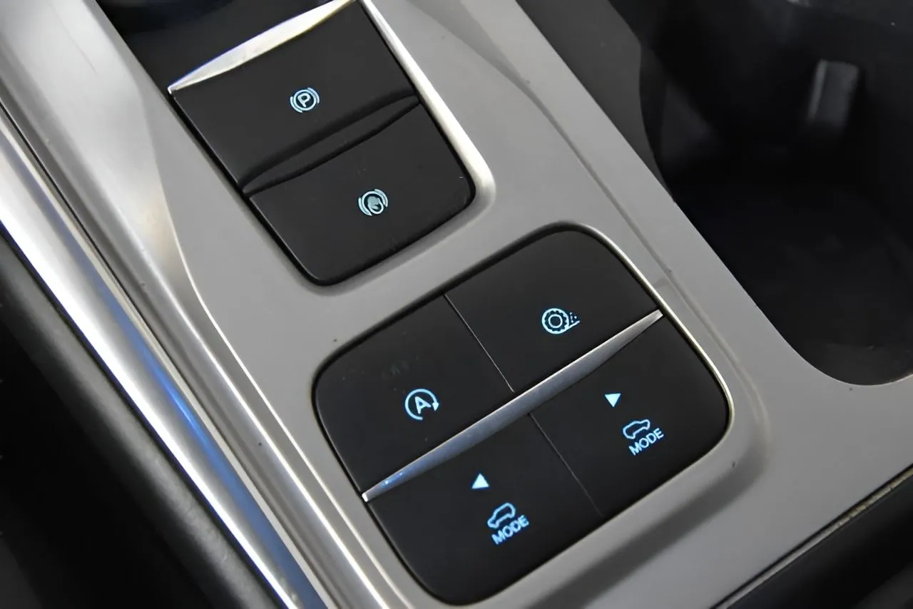 Ford Explorer photo 30