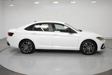 More photos of 2025 Volkswagen Jetta 1.5T Sport at Trevinos Auto Mart, TX