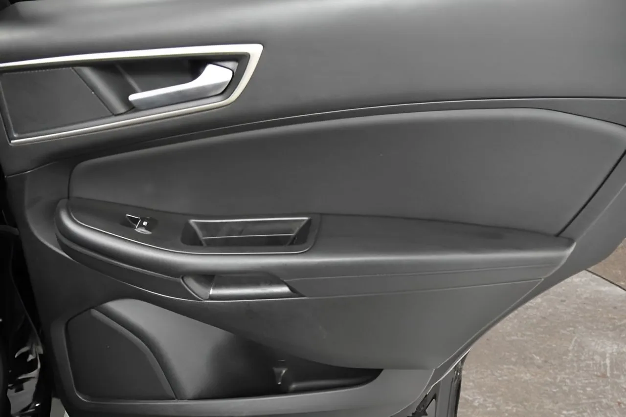 Ford Edge photo 15