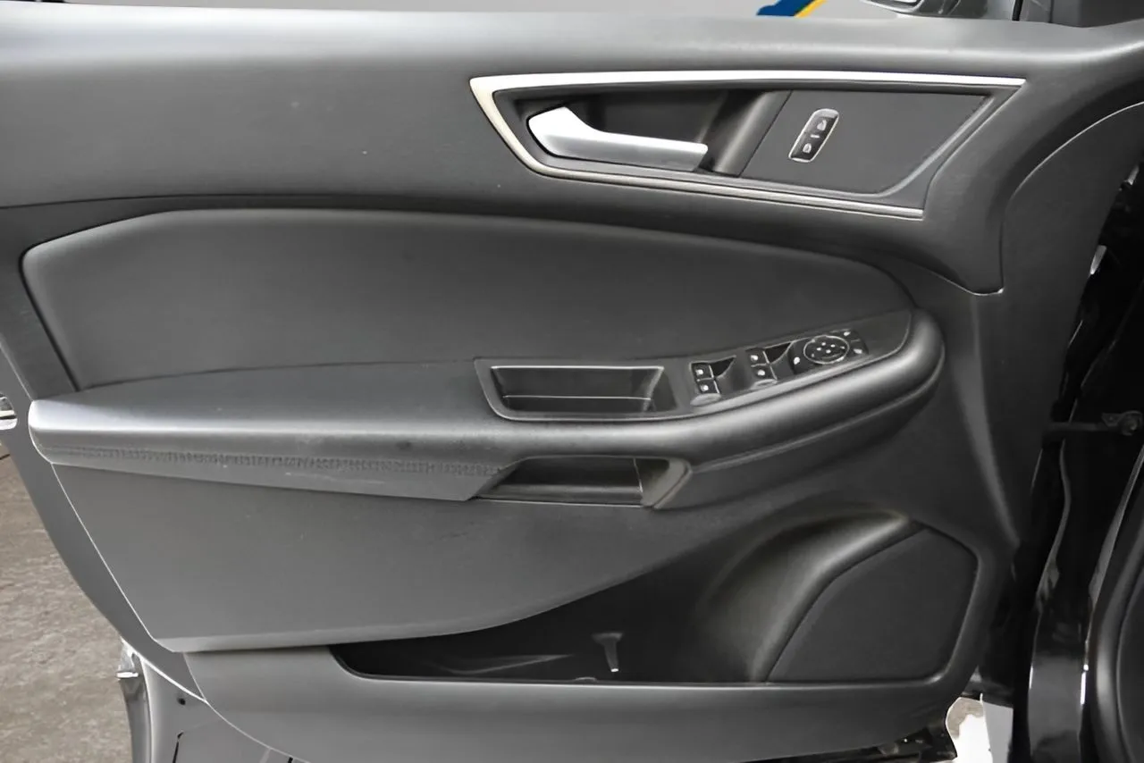 Ford Edge photo 12