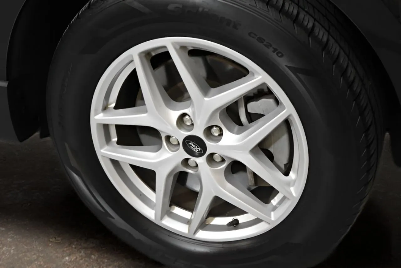 Ford Edge photo 6