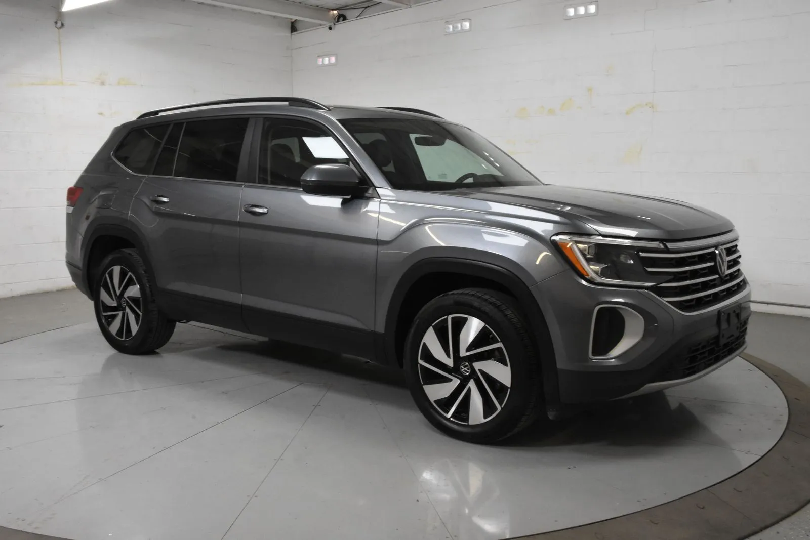 Gray 2024 Volkswagen Atlas 2.0T SE w/Technology for sale in McAllen, TX