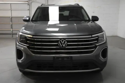 More photos of 2024 Volkswagen Atlas 2.0T SE w/Technology at Trevinos Auto Mart, TX