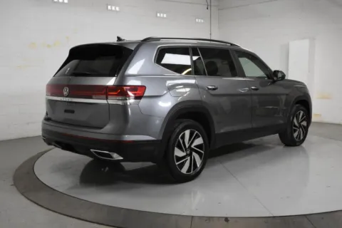 Photos of 2024 Volkswagen Atlas 2.0T SE w/Technology for sale in McAllen, TX at Trevinos Auto Mart