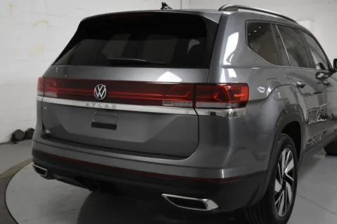 Another view of 2024 Volkswagen Atlas 2.0T SE w/Technology for sale in McAllen, TX at Trevinos Auto Mart