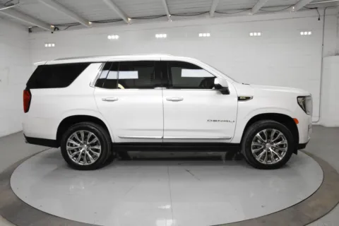 More photos of 2021 GMC Yukon Denali at Trevinos Auto Mart, TX
