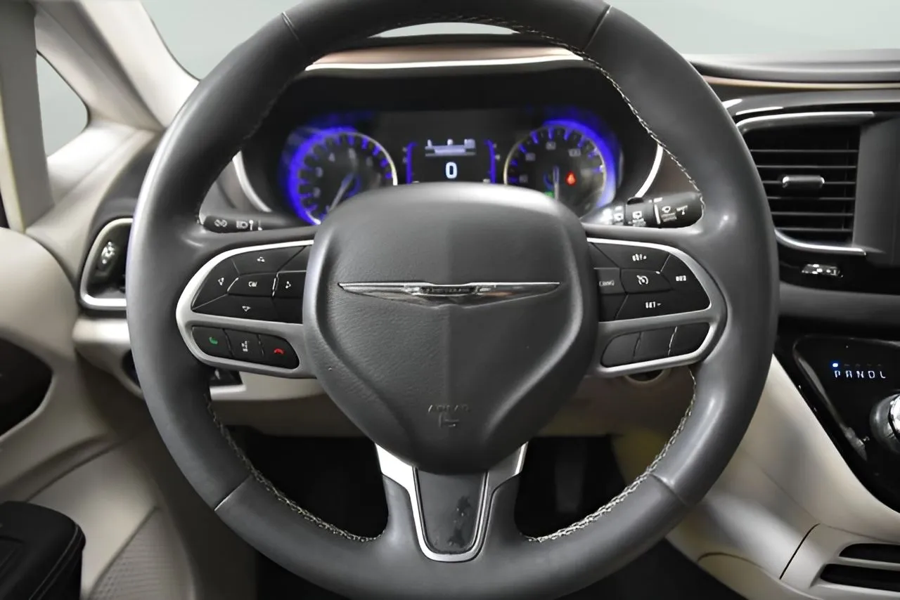 Chrysler Voyager photo 15
