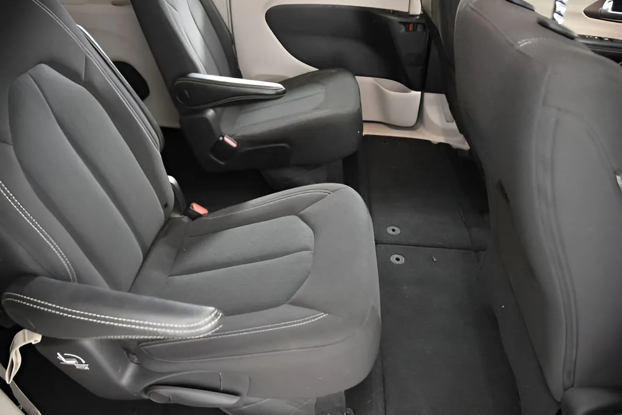 Chrysler Voyager photo 33