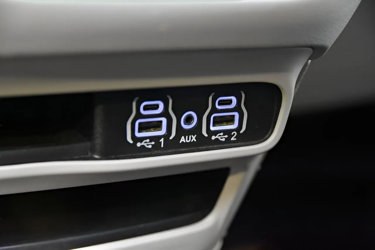 Chrysler Voyager photo 26