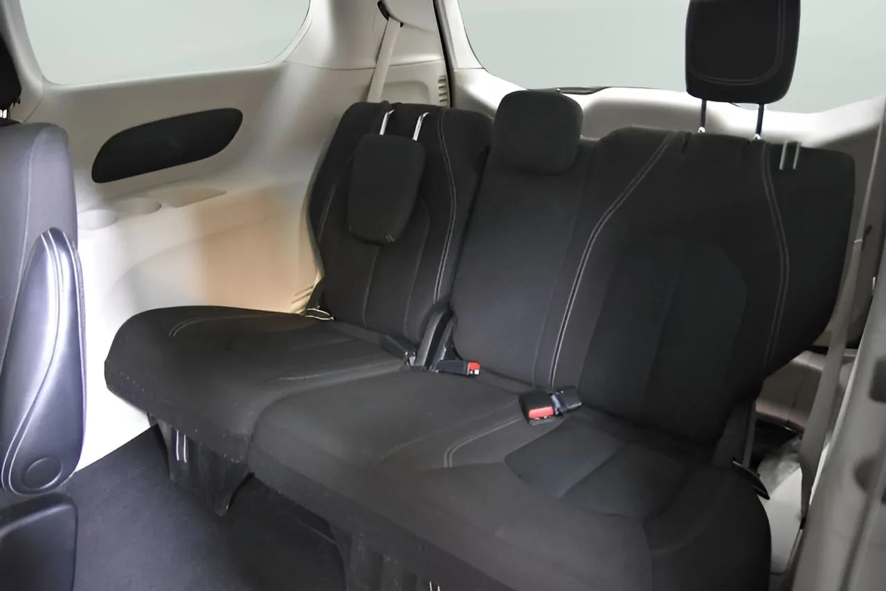Chrysler Voyager photo 31