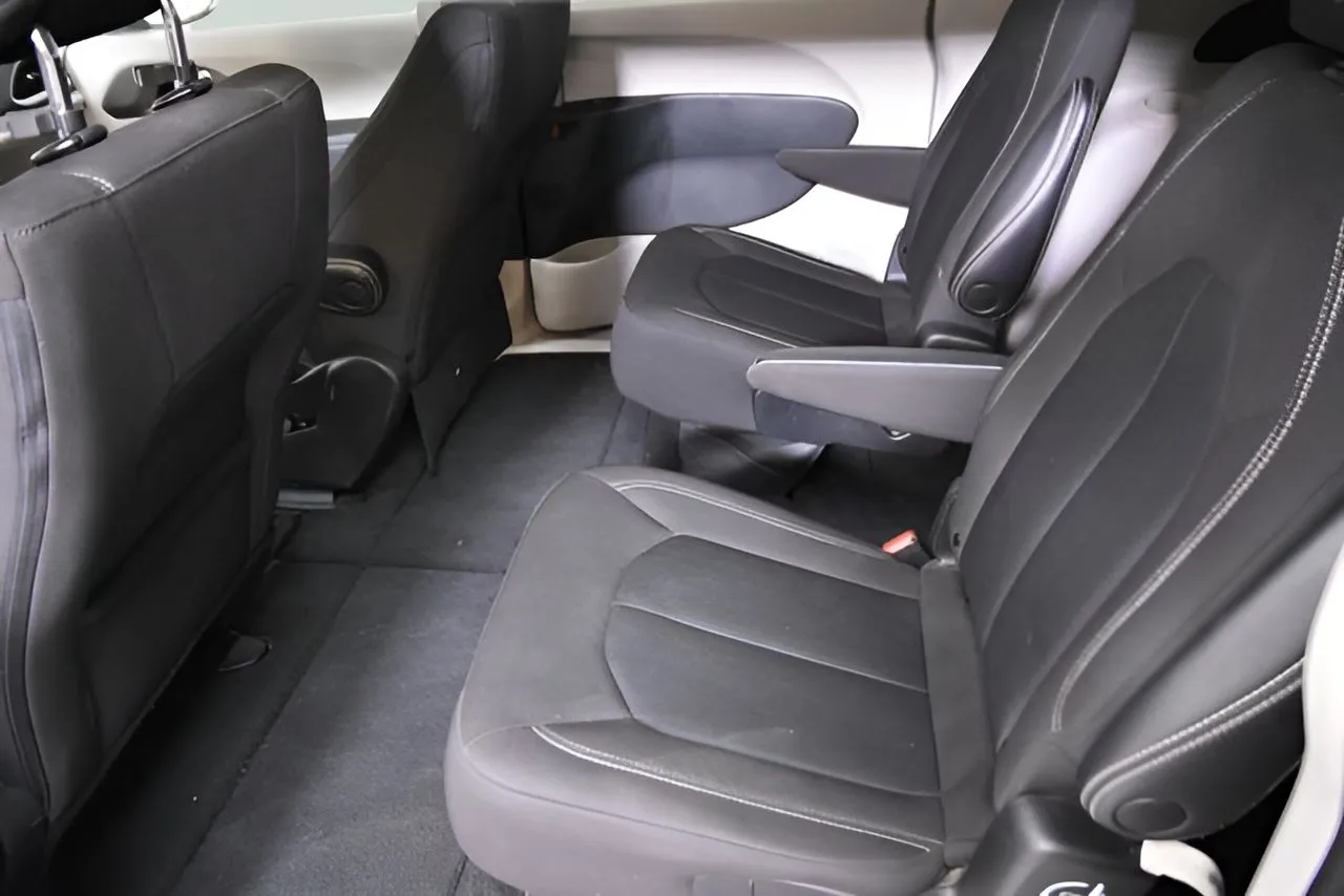 Chrysler Voyager photo 29