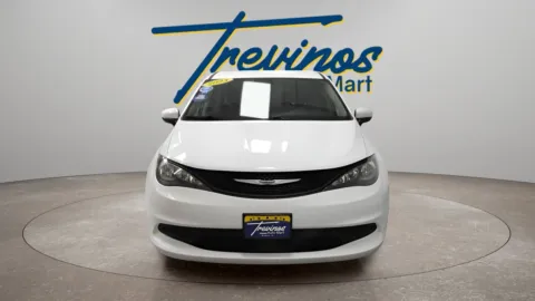 More photos of 2023 Chrysler Voyager LX at Trevinos Auto Mart, TX