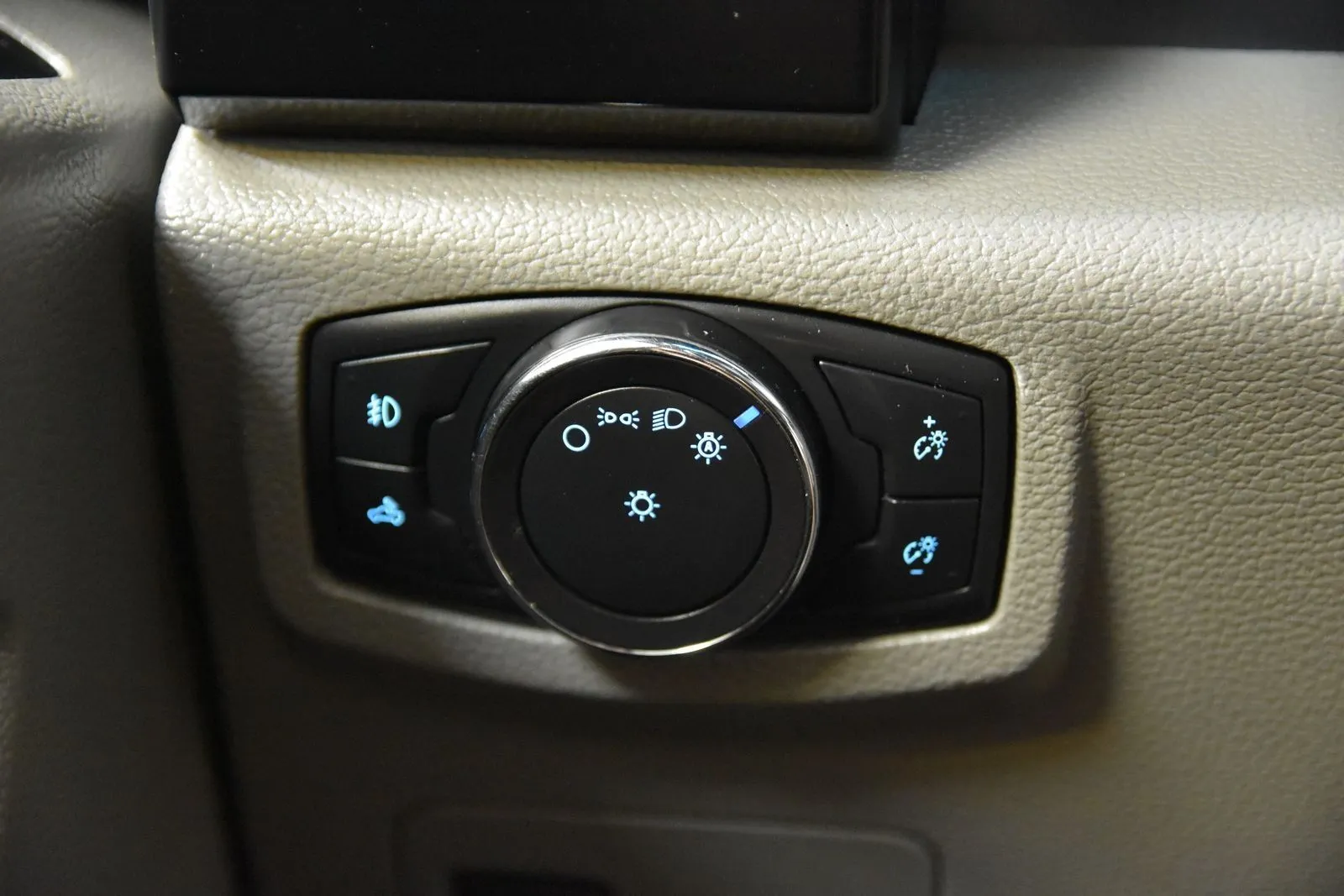 Ford F-150 photo 21