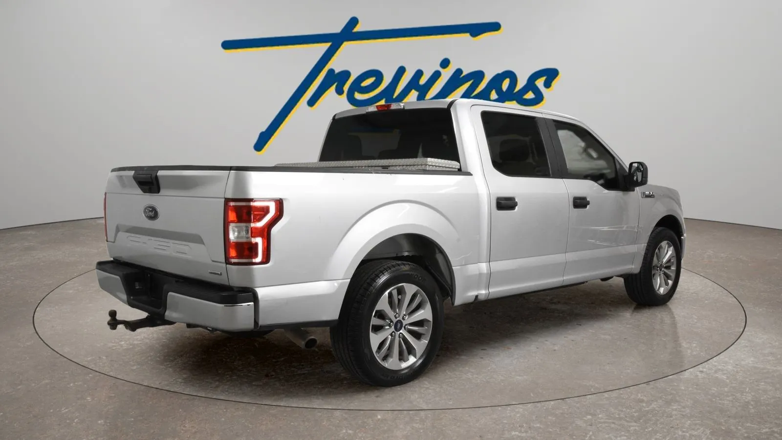 Ford F-150 photo 2