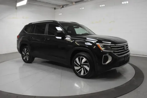 Black 2025 Volkswagen Atlas 2.0T SE w/Technology for sale in McAllen, TX