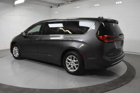 More photos of 2023 Chrysler Pacifica Touring L at Trevinos Auto Mart, TX