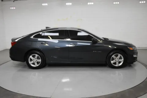 More photos of 2020 Chevrolet Malibu LS at Trevinos Auto Mart, TX
