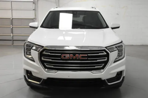 More photos of 2023 GMC Terrain SLT at Trevinos Auto Mart, TX