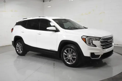 White 2023 GMC Terrain SLT for sale in McAllen, TX