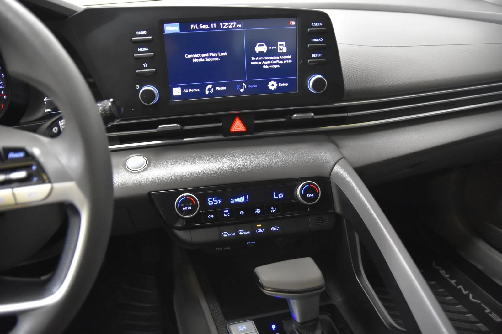 Hyundai Elantra photo 19