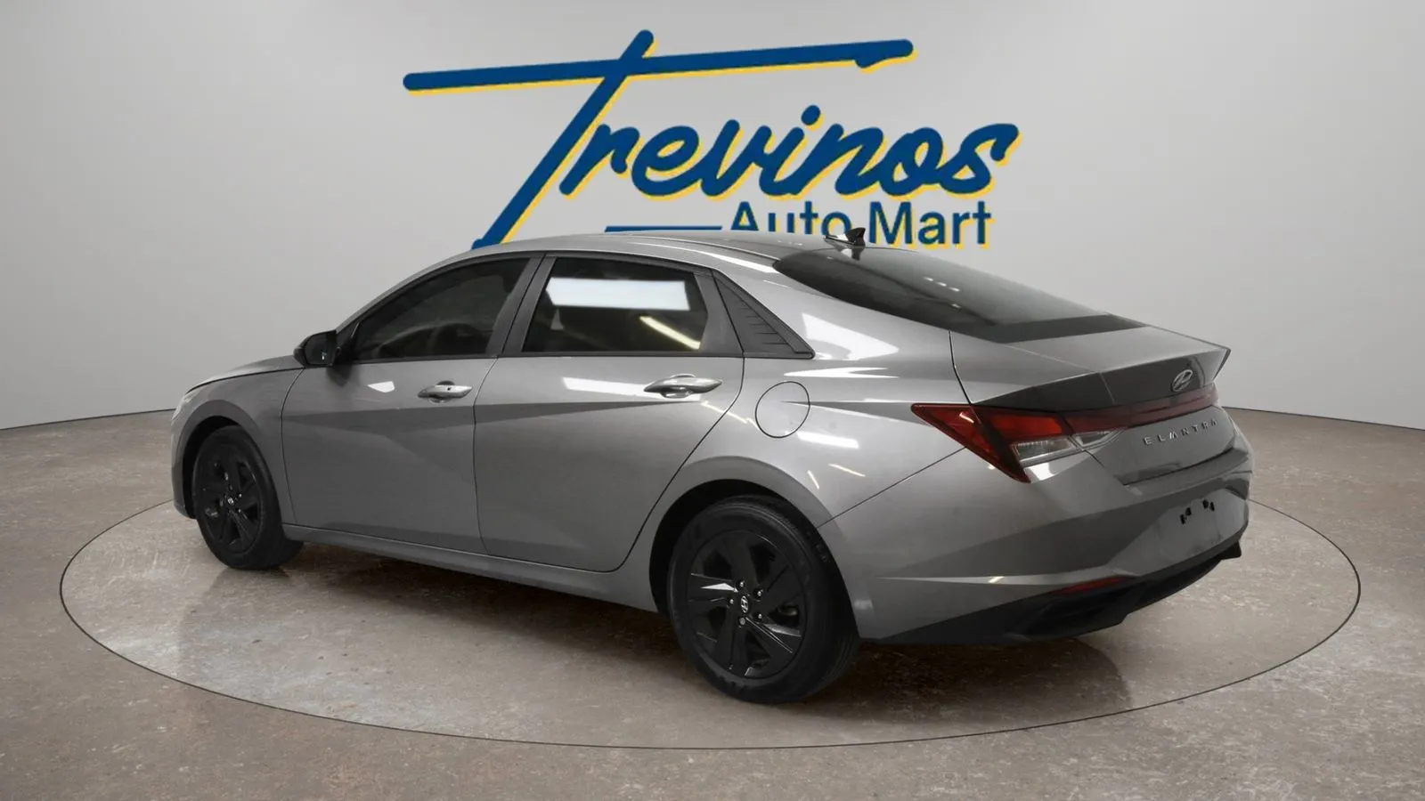 Hyundai Elantra photo 9