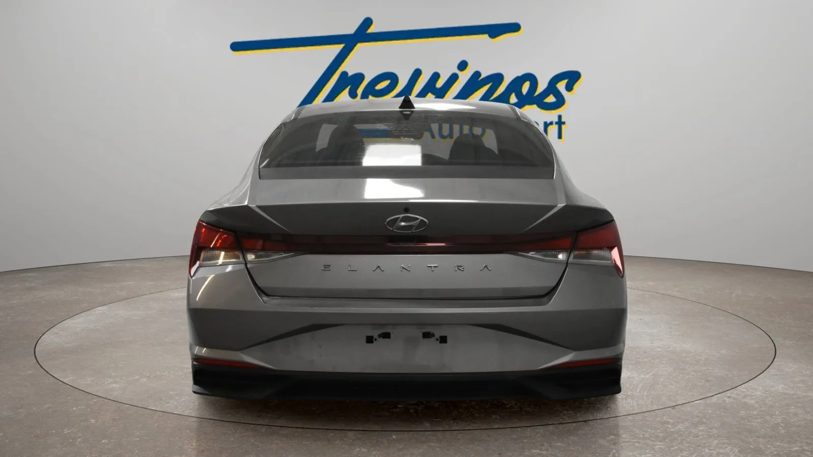 Hyundai Elantra photo 10