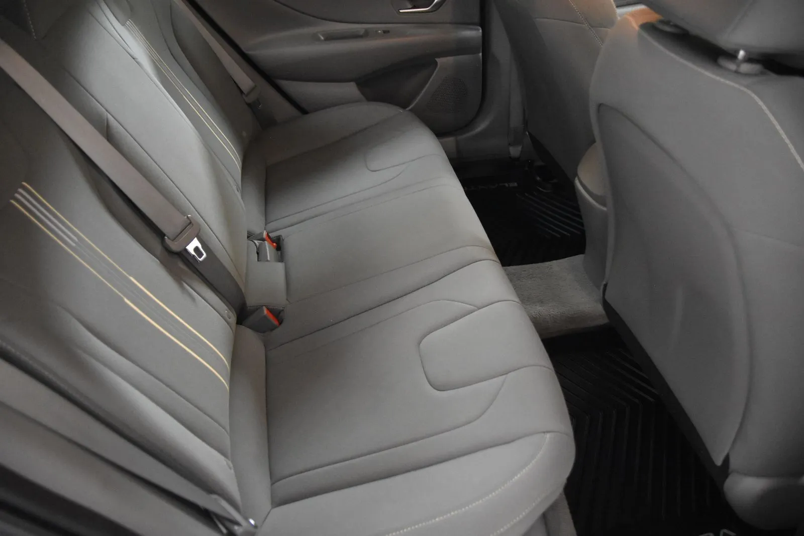 Hyundai Elantra photo 29