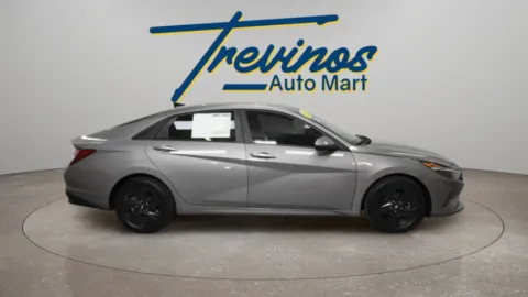 More photos of 2022 Hyundai Elantra SEL at Trevinos Auto Mart, TX