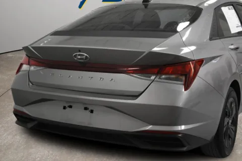 Another view of 2022 Hyundai Elantra SEL for sale in McAllen, TX at Trevinos Auto Mart