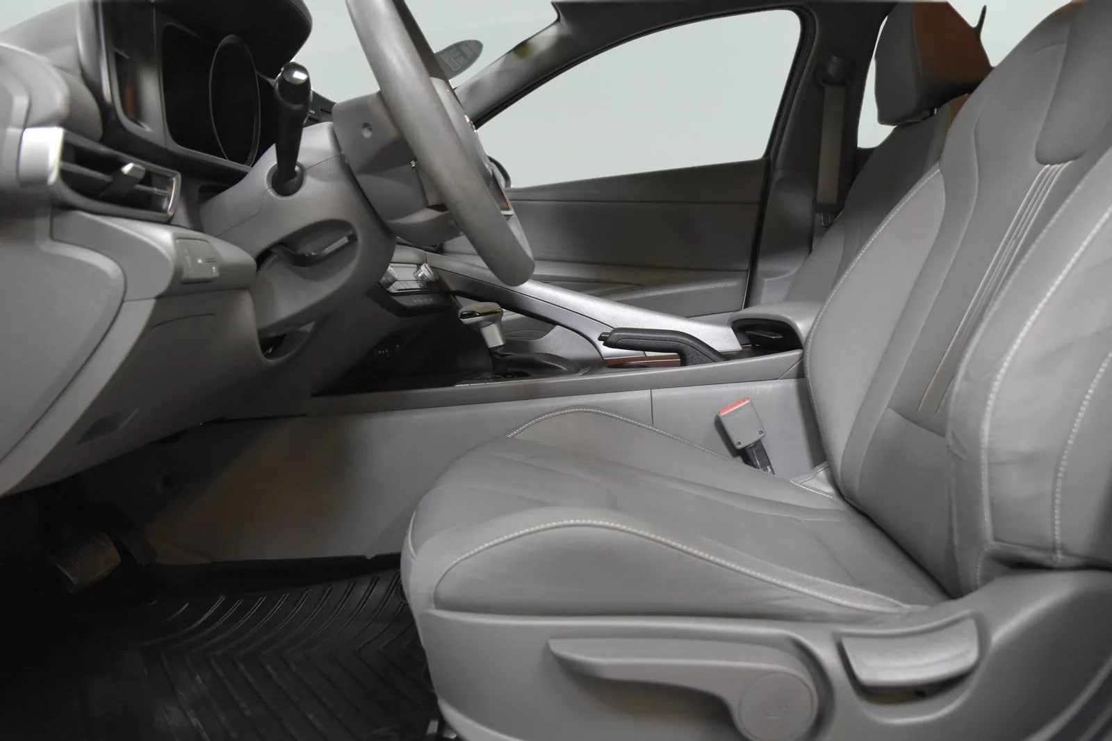 Hyundai Elantra photo 12