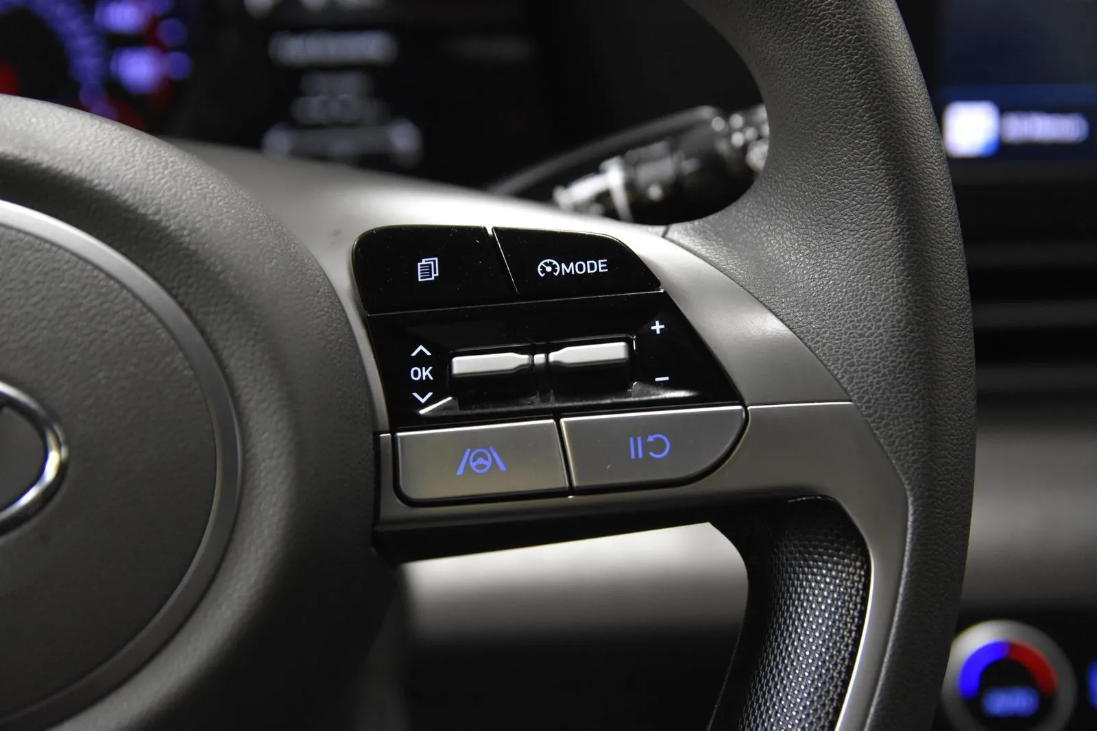 Hyundai Elantra photo 16